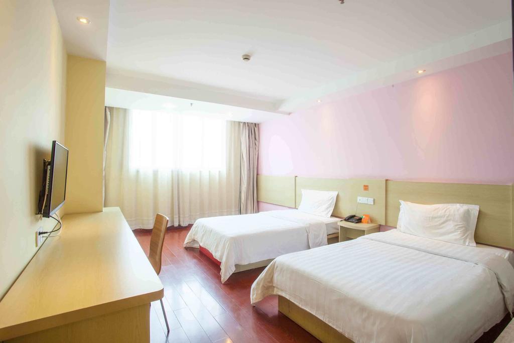 7 Days Inn Meizhou Jiangnan Kedu Commercial Plaza Номер фото