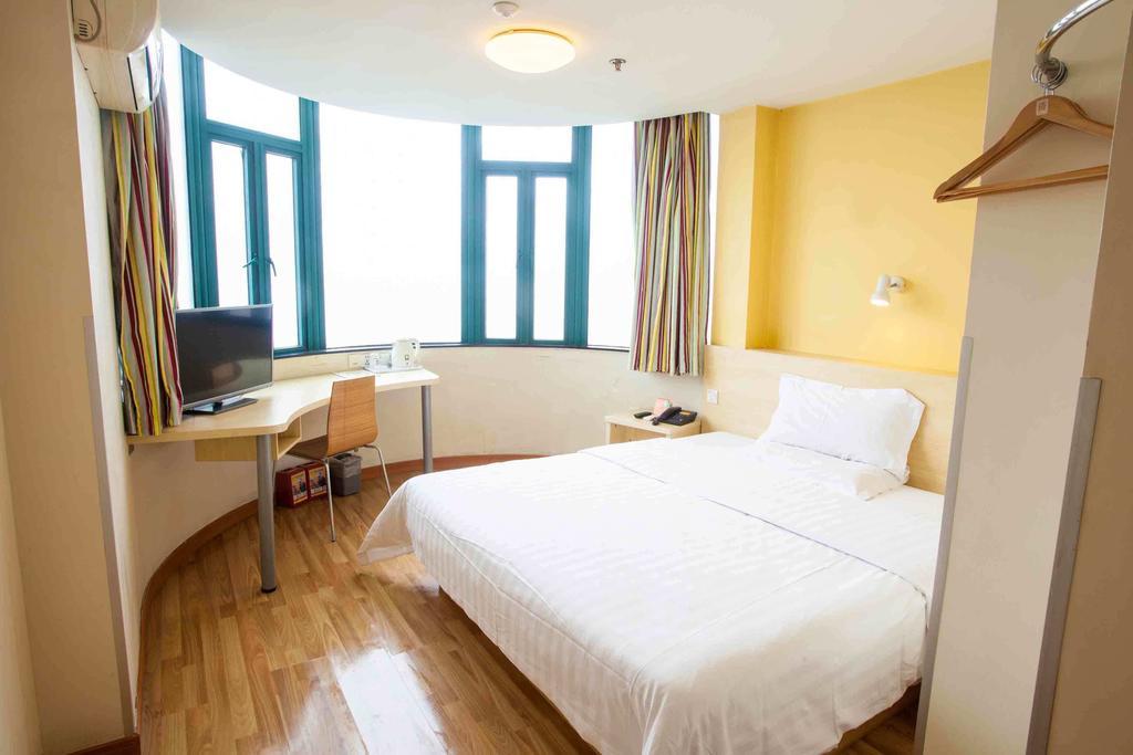 7 Days Inn Meizhou Jiangnan Kedu Commercial Plaza Номер фото
